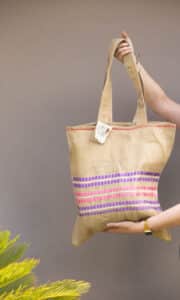 bolso de yute con cinta, café cumbal